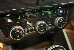 musta Skoda Octavia 2019 kuva 29.