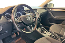 Ruskea (beige) Skoda OCTAVIA 2019 kuva 6.