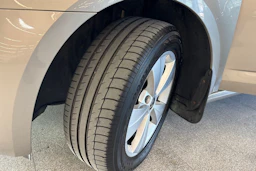 Ruskea (beige) Skoda OCTAVIA 2019 kuva 12.