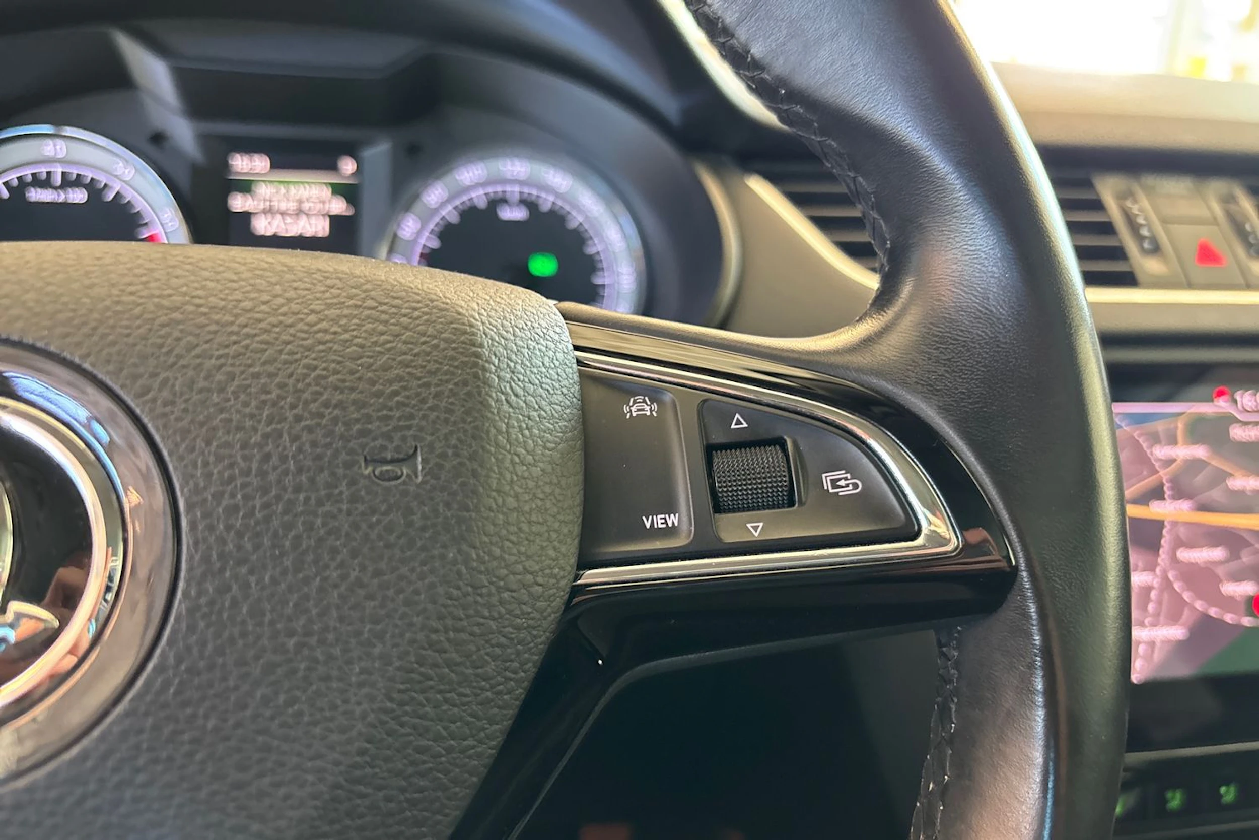 Ruskea (beige) Skoda OCTAVIA 2019 kuva 16.