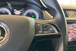 Ruskea (beige) Skoda OCTAVIA 2019 kuva 16.