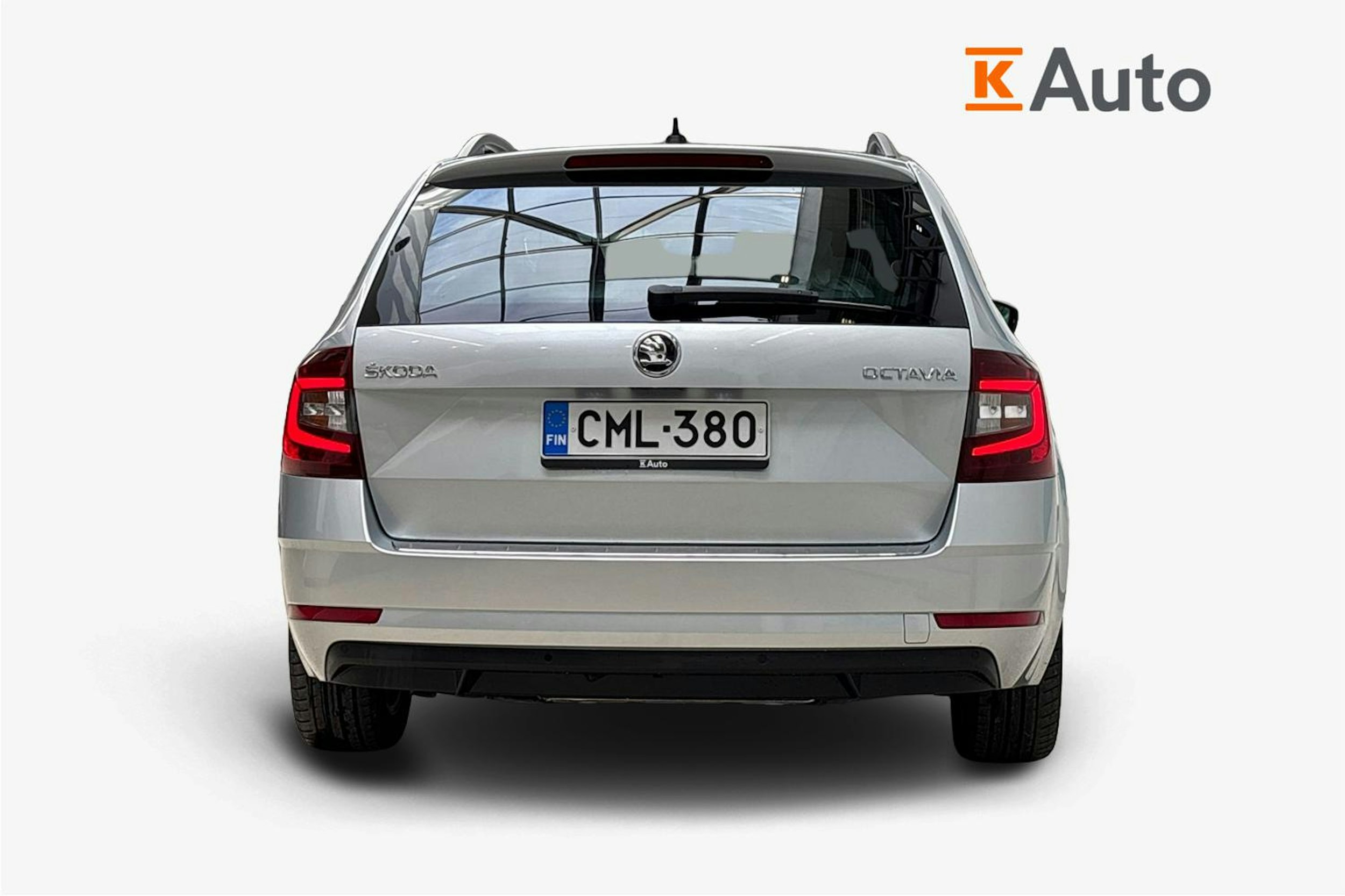 harmaa Skoda Octavia 2019 kuva 3.