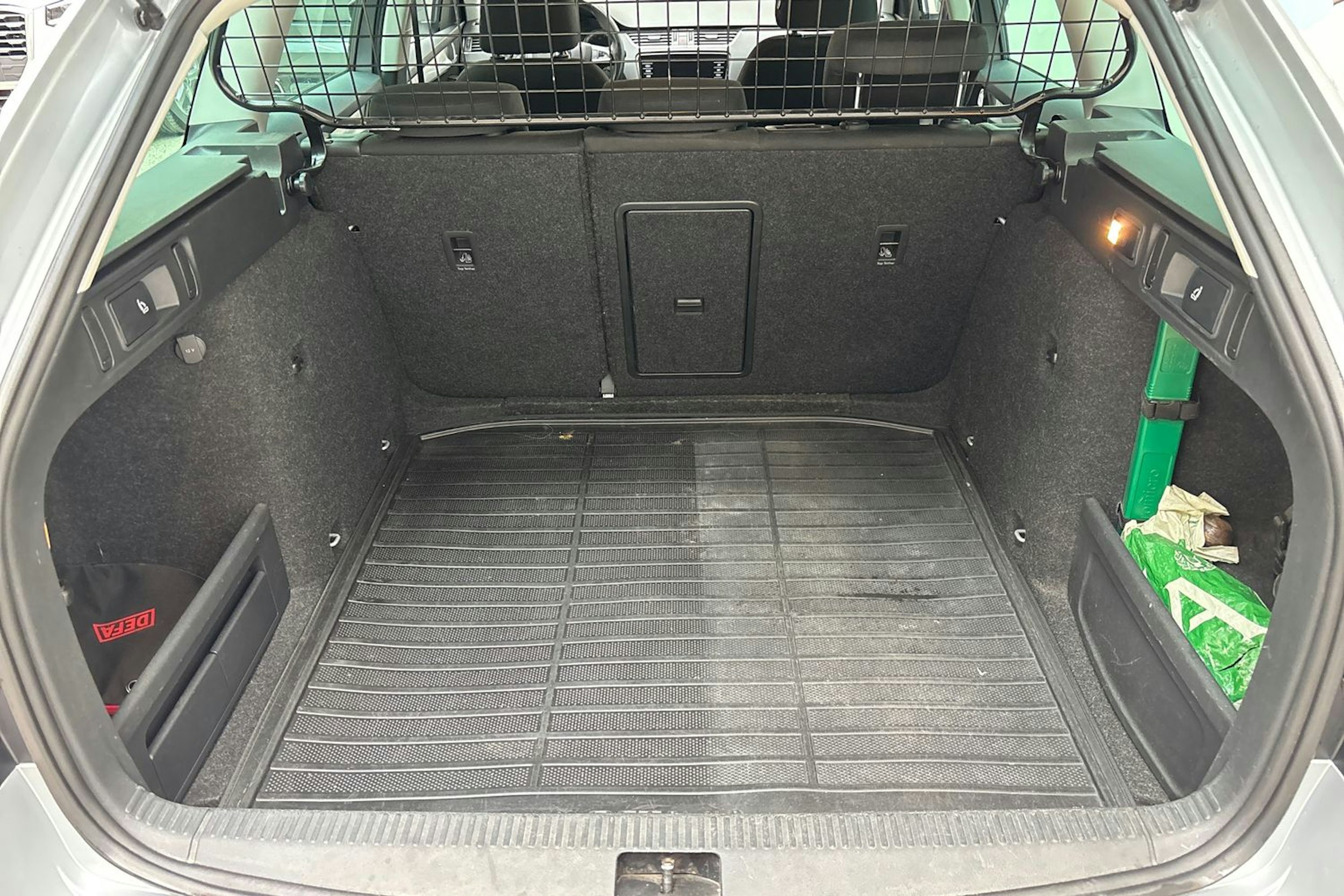 harmaa Skoda Octavia 2019 kuva 14.