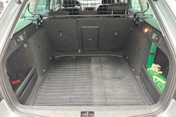 harmaa Skoda Octavia 2019 kuva 14.