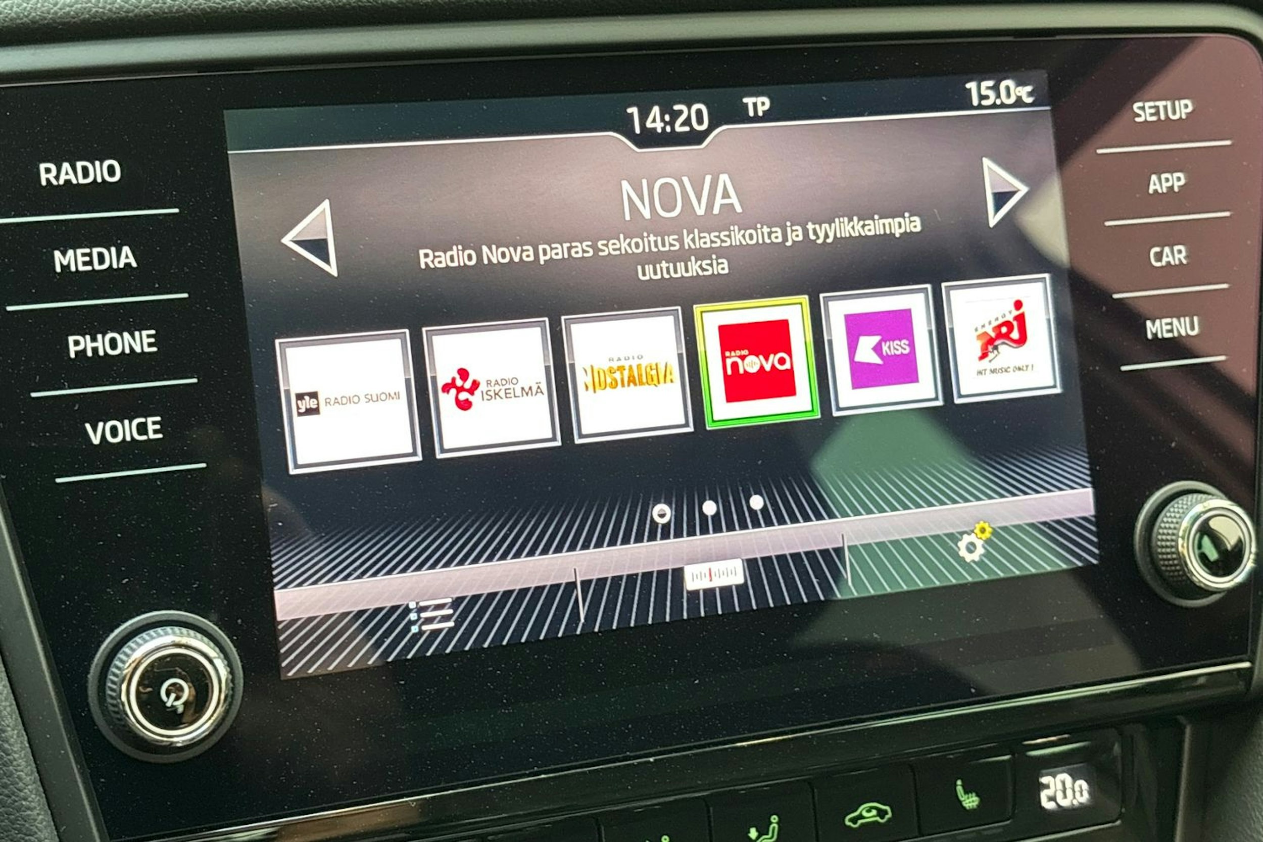 harmaa Skoda Octavia 2019 kuva 22.