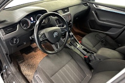 musta Skoda Octavia 2019 kuva 3.