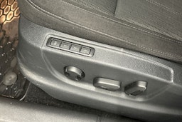 musta Skoda Octavia 2019 kuva 15.