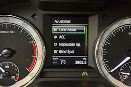 musta Skoda Octavia 2019 kuva 21.