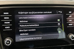 musta Skoda Octavia 2019 kuva 26.