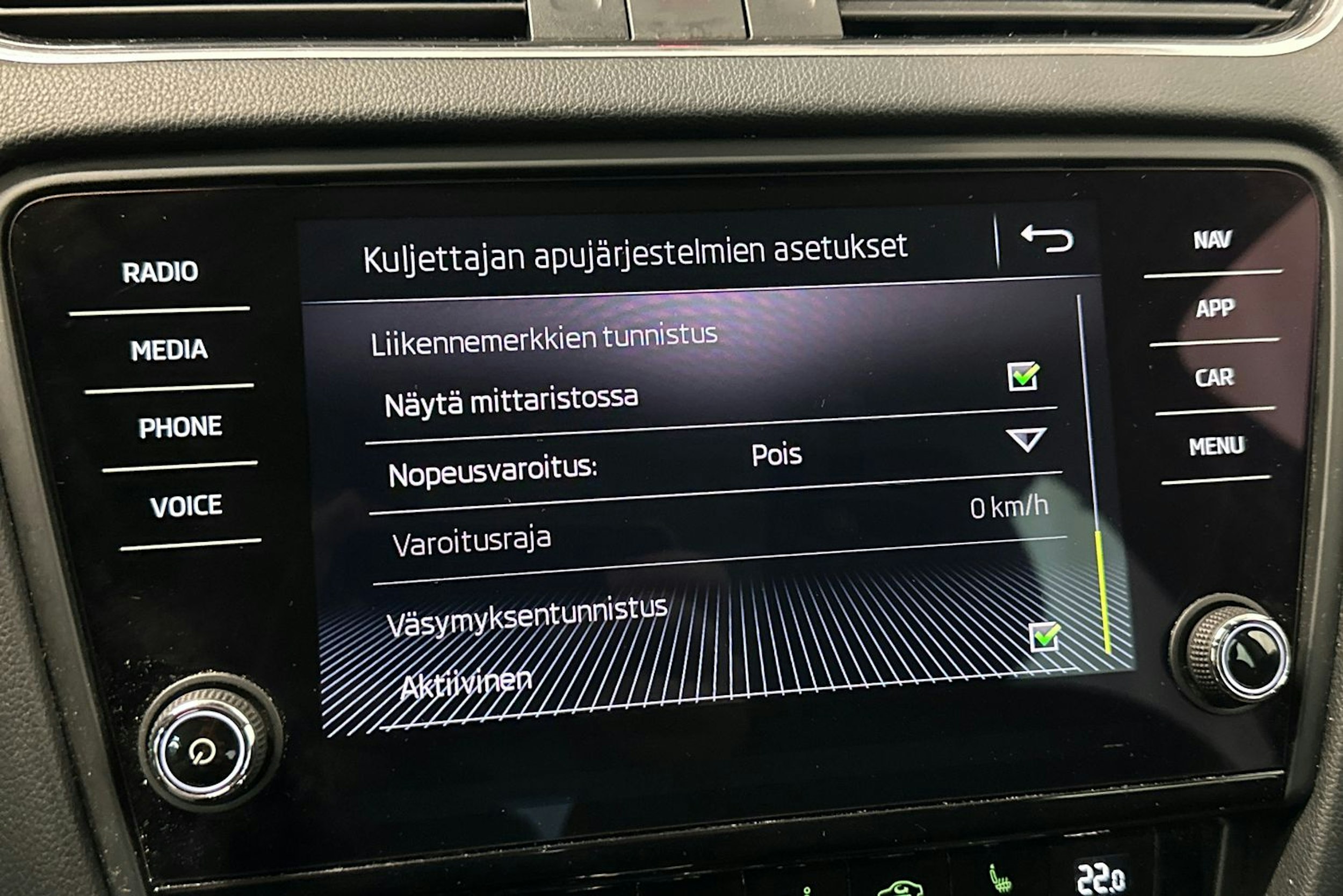 musta Skoda Octavia 2019 kuva 27.