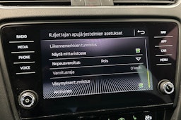 musta Skoda Octavia 2019 kuva 27.