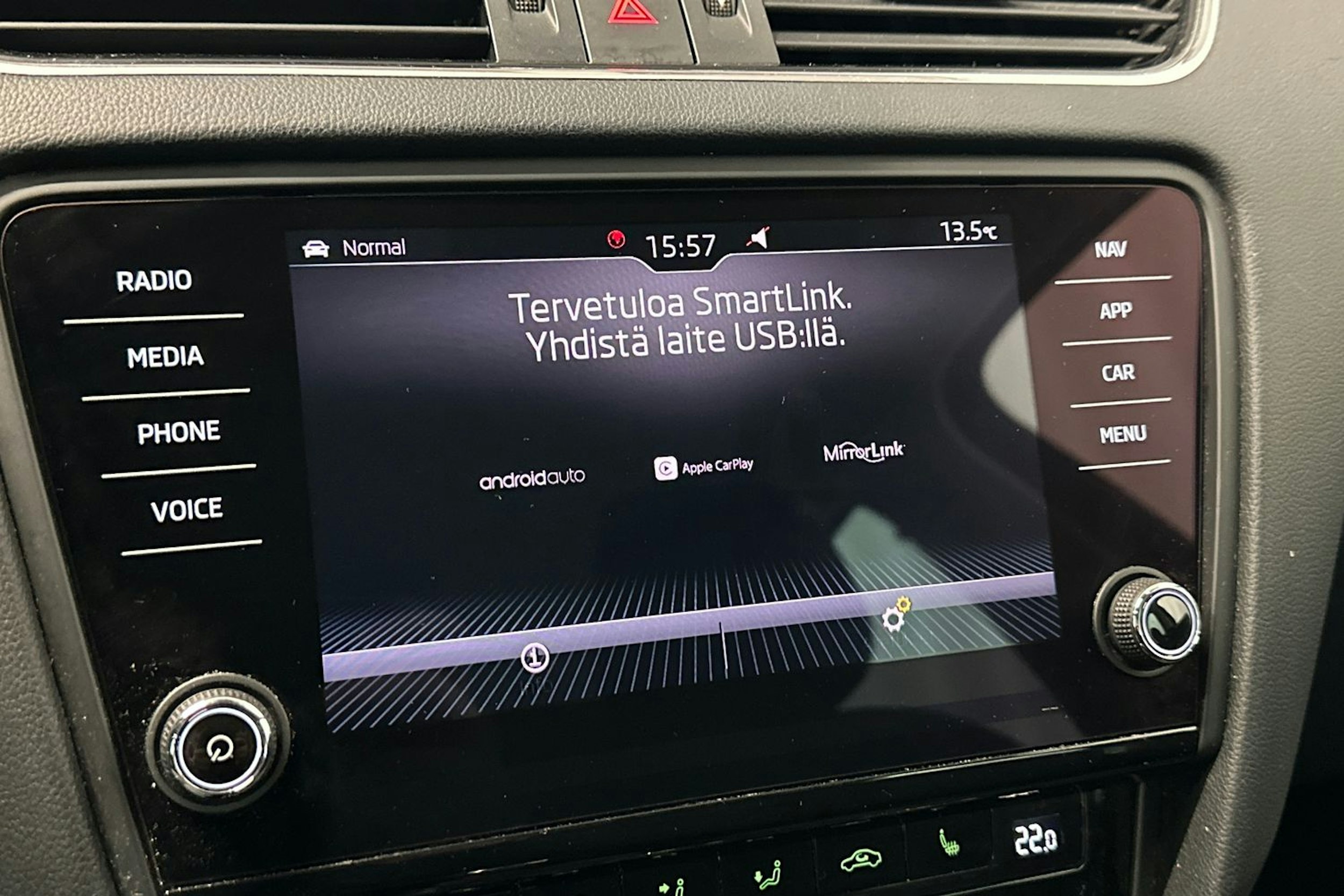 musta Skoda Octavia 2019 kuva 32.