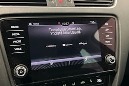 musta Skoda Octavia 2019 kuva 32.