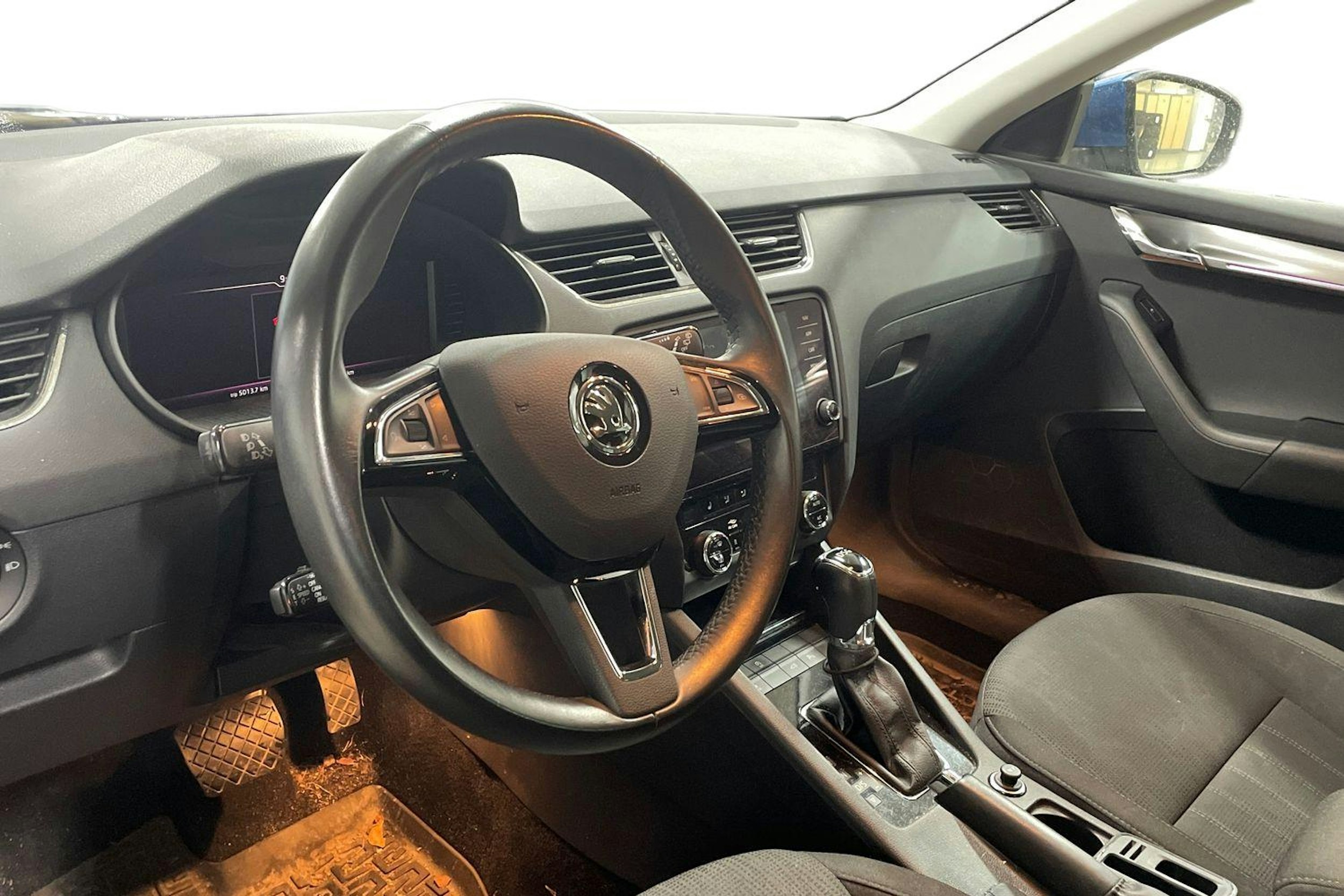 Sininen Skoda OCTAVIA 2020 kuva 3.