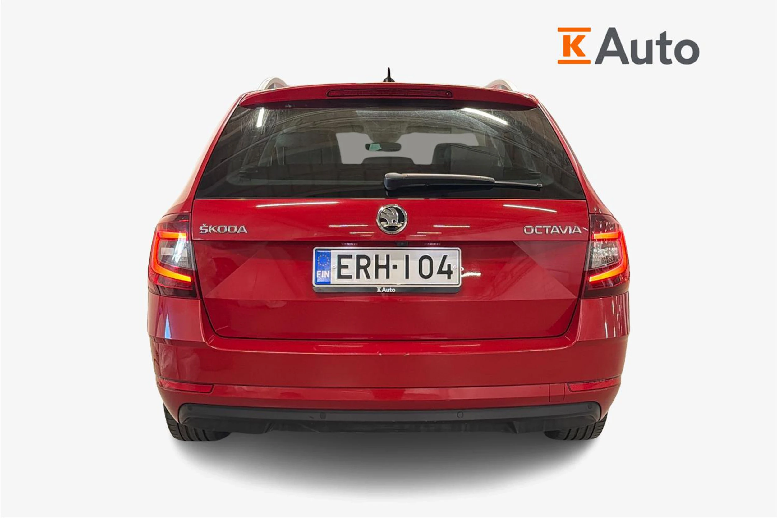 punainen Skoda Octavia 2019 kuva 4.