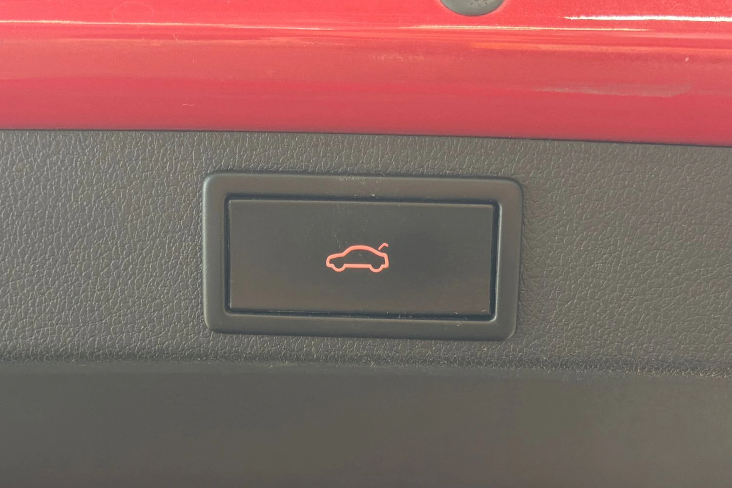 punainen Skoda Octavia 2019 kuva 33.
