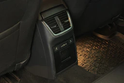 musta Skoda Octavia 2019 kuva 14.