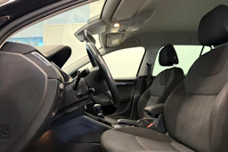 musta Skoda Octavia 2019 kuva 15.