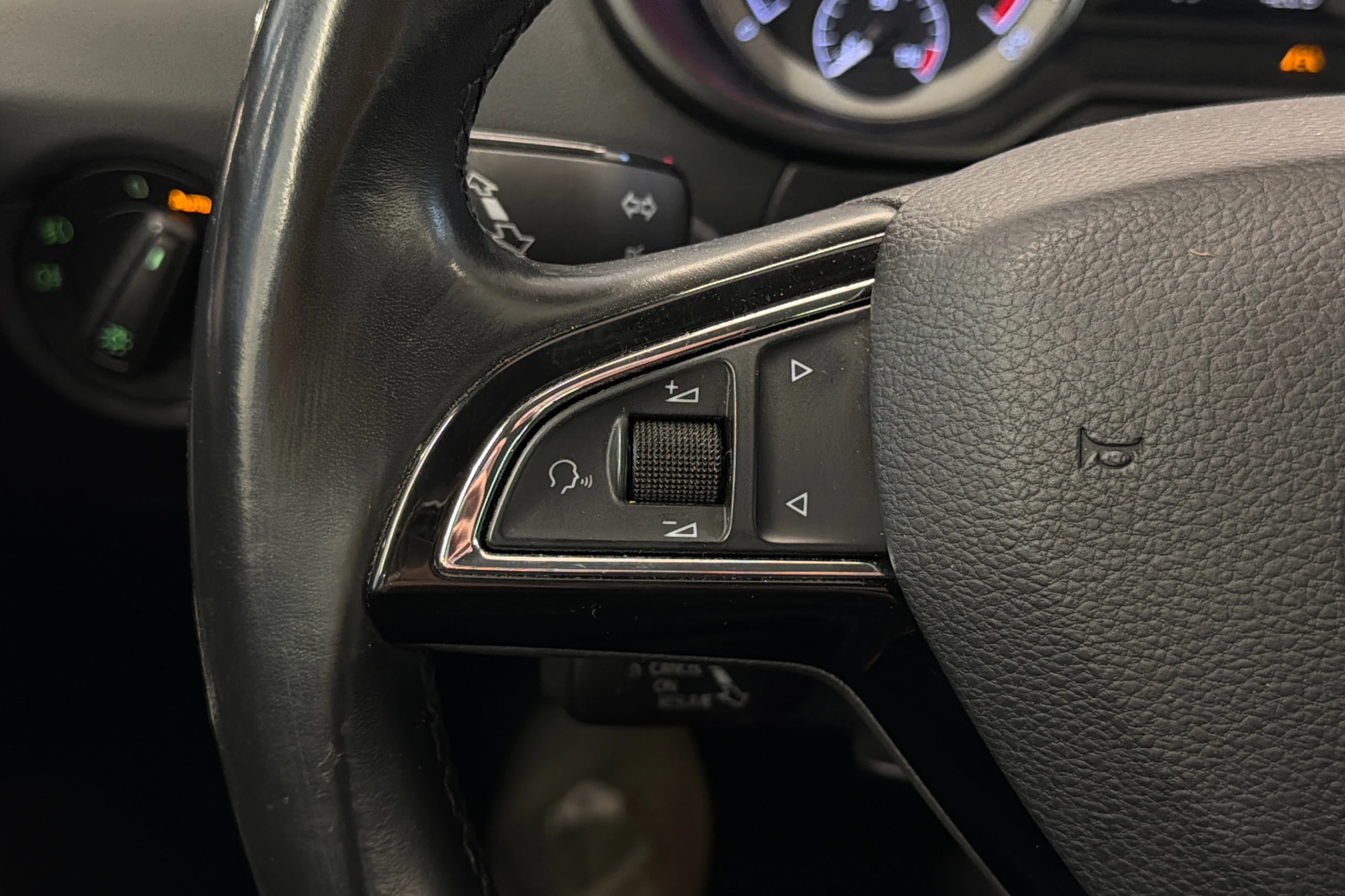 musta Skoda Octavia 2019 kuva 17.