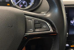 musta Skoda Octavia 2019 kuva 18.