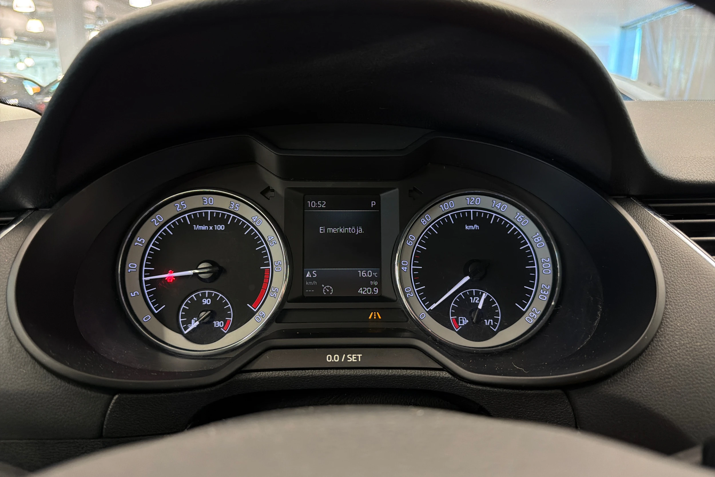 musta Skoda Octavia 2019 kuva 19.