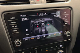 musta Skoda Octavia 2019 kuva 25.