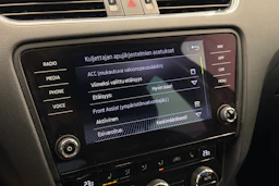musta Skoda Octavia 2019 kuva 27.