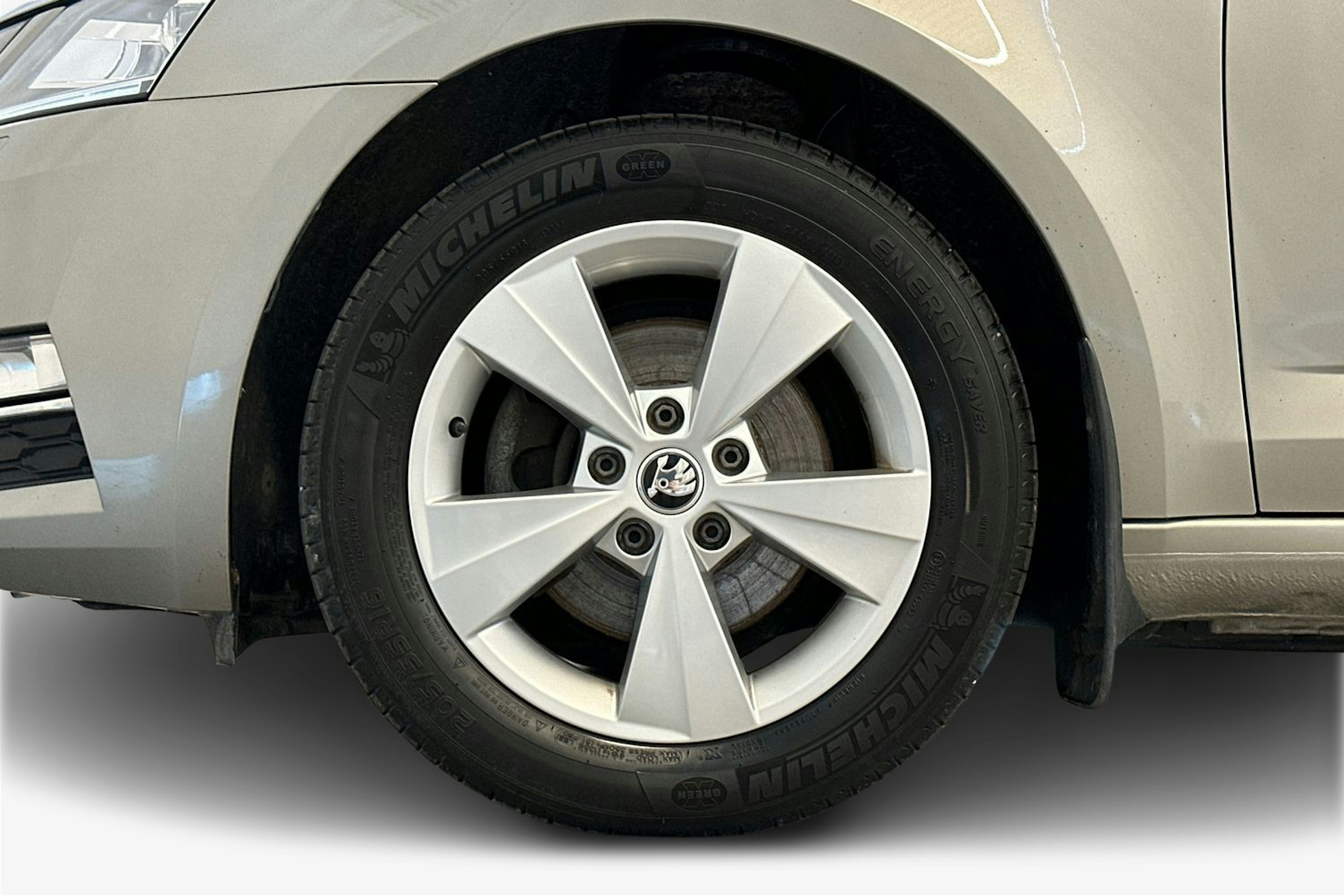 met. ruskea (beige) Skoda Octavia 2019 kuva 11.