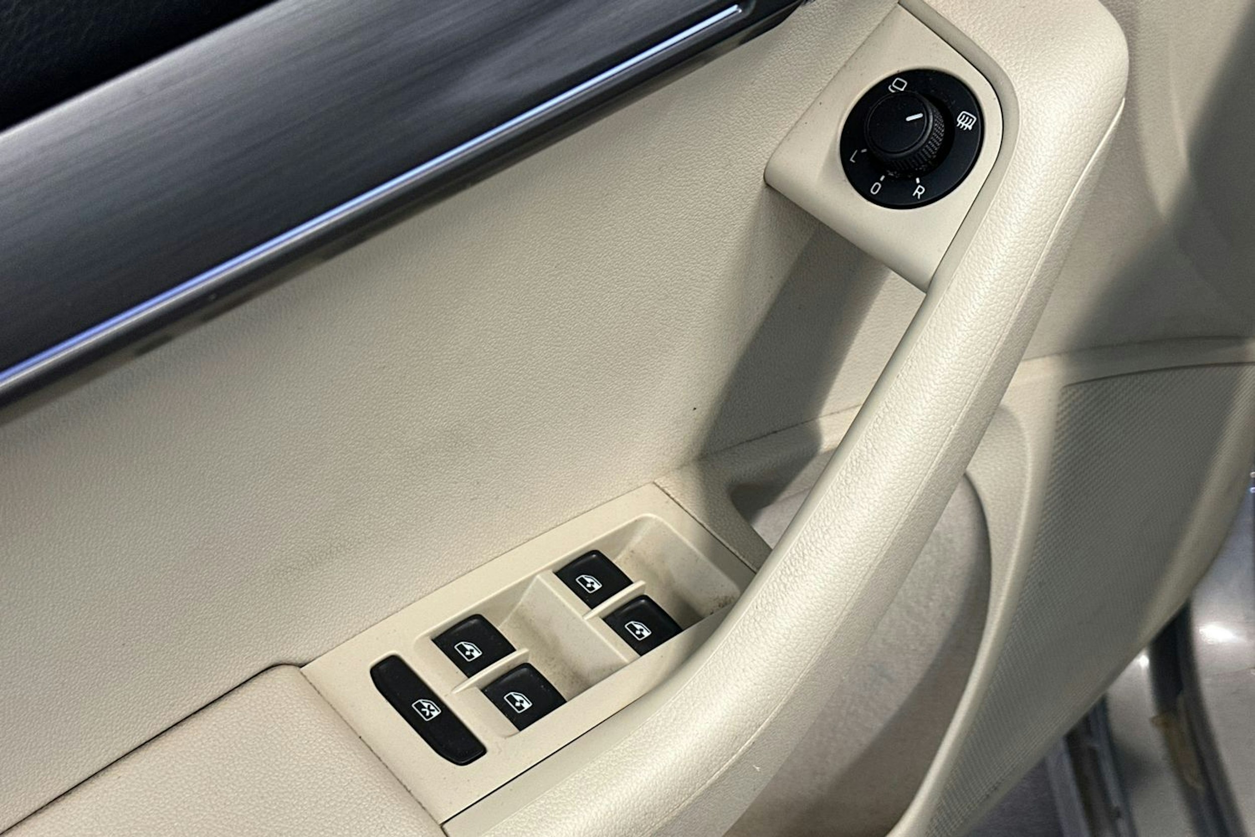 met. ruskea (beige) Skoda Octavia 2019 kuva 17.