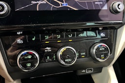 met. ruskea (beige) Skoda Octavia 2019 kuva 25.