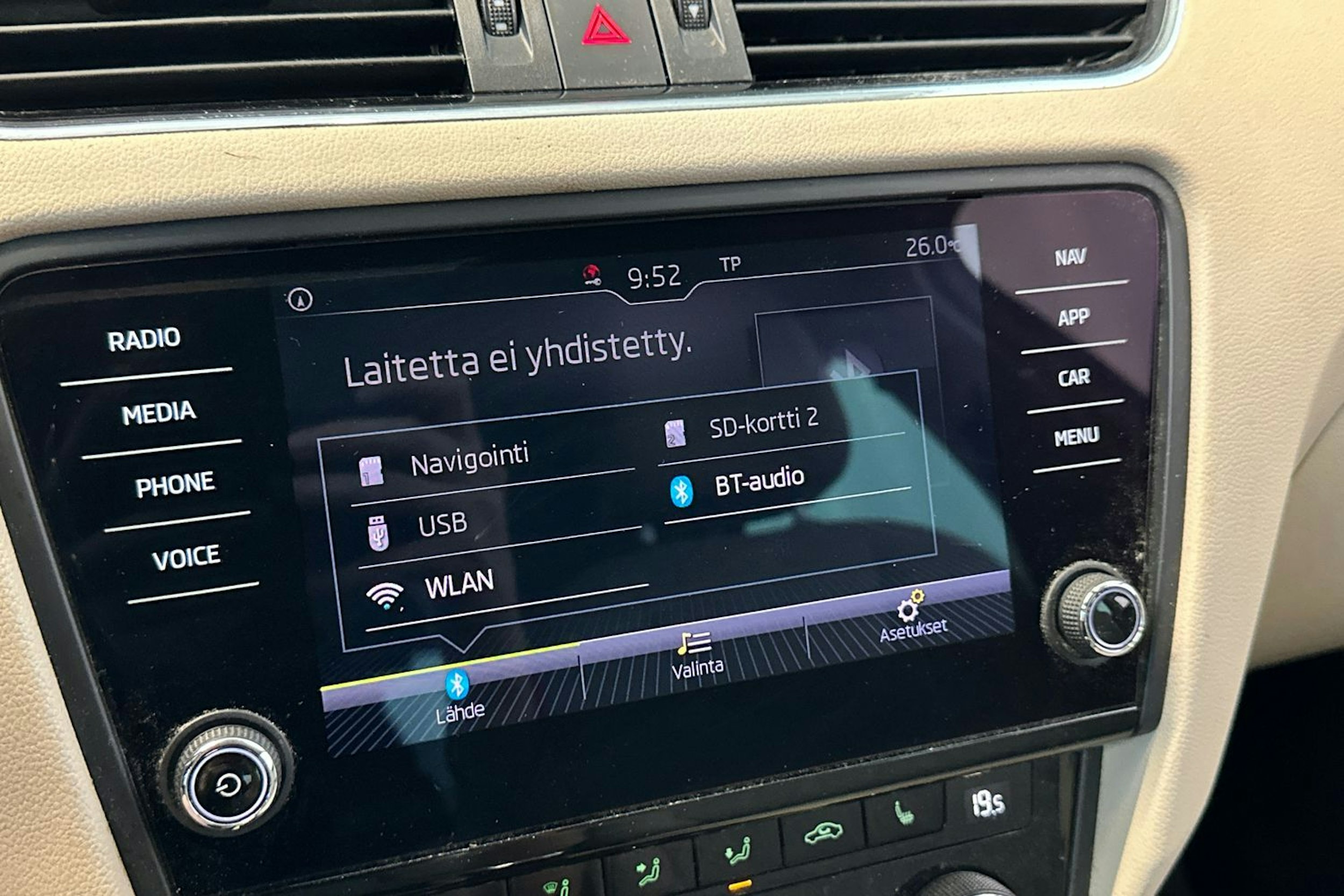 met. ruskea (beige) Skoda Octavia 2019 kuva 28.