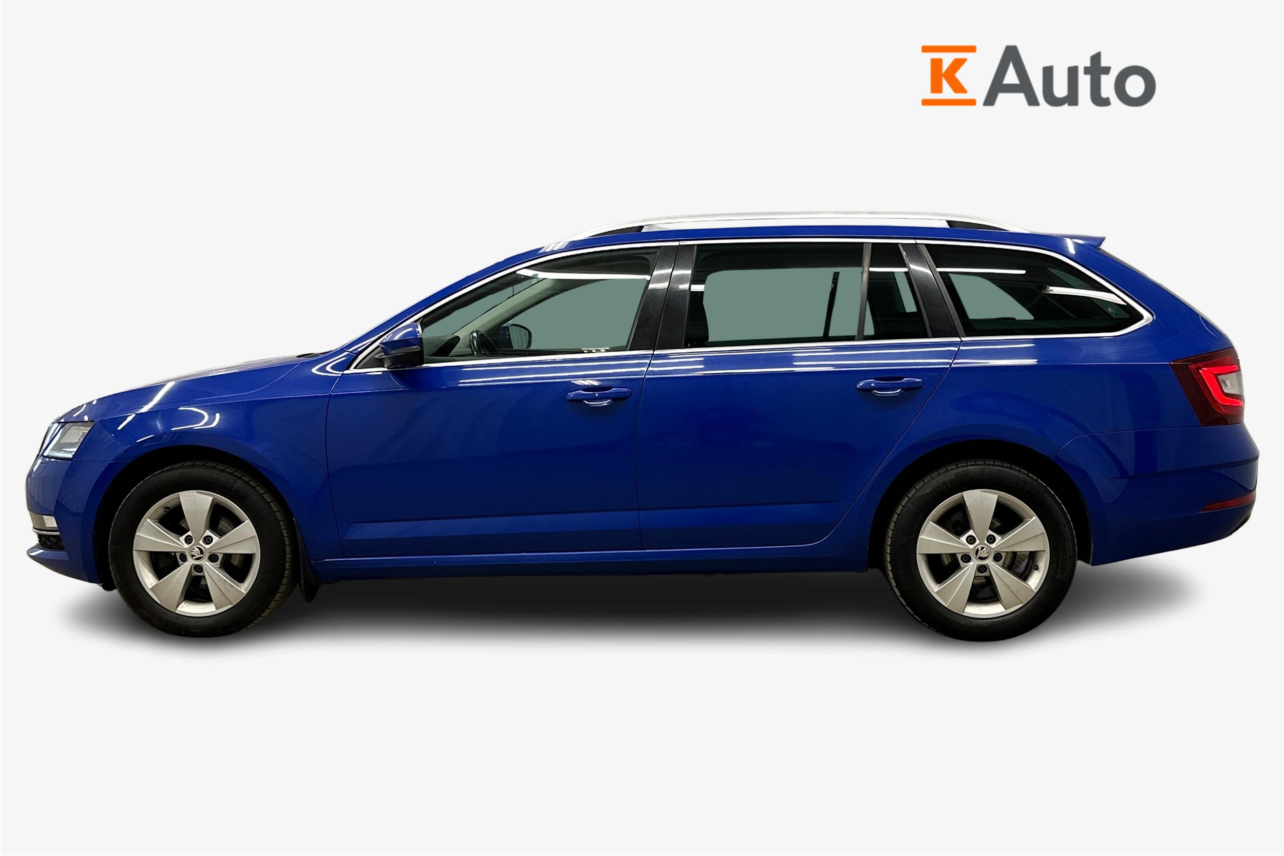sininen Skoda Octavia 2019 kuva 5.