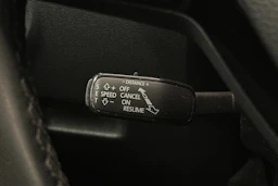 sininen Skoda Octavia 2019 kuva 18.