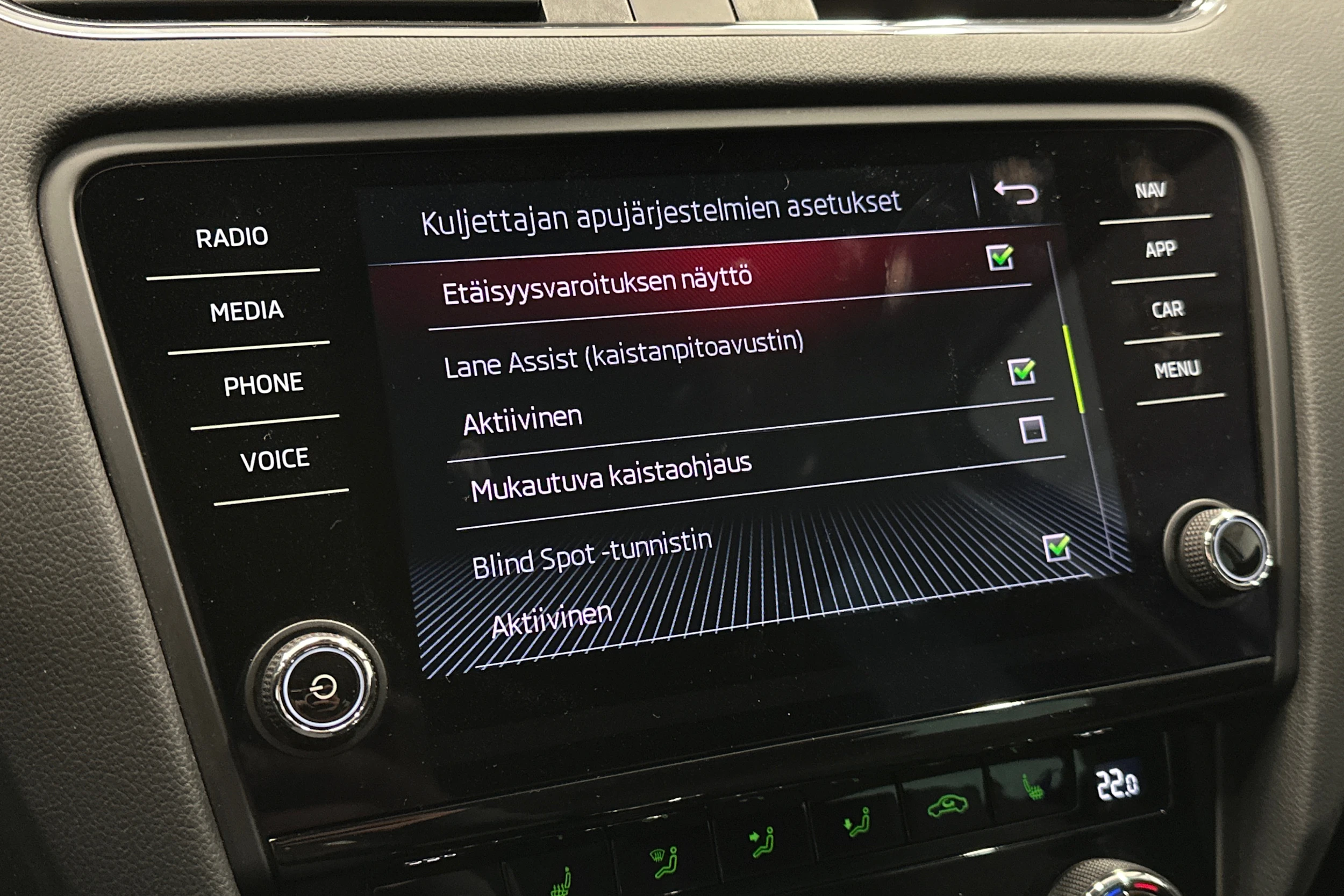 sininen Skoda Octavia 2019 kuva 22.