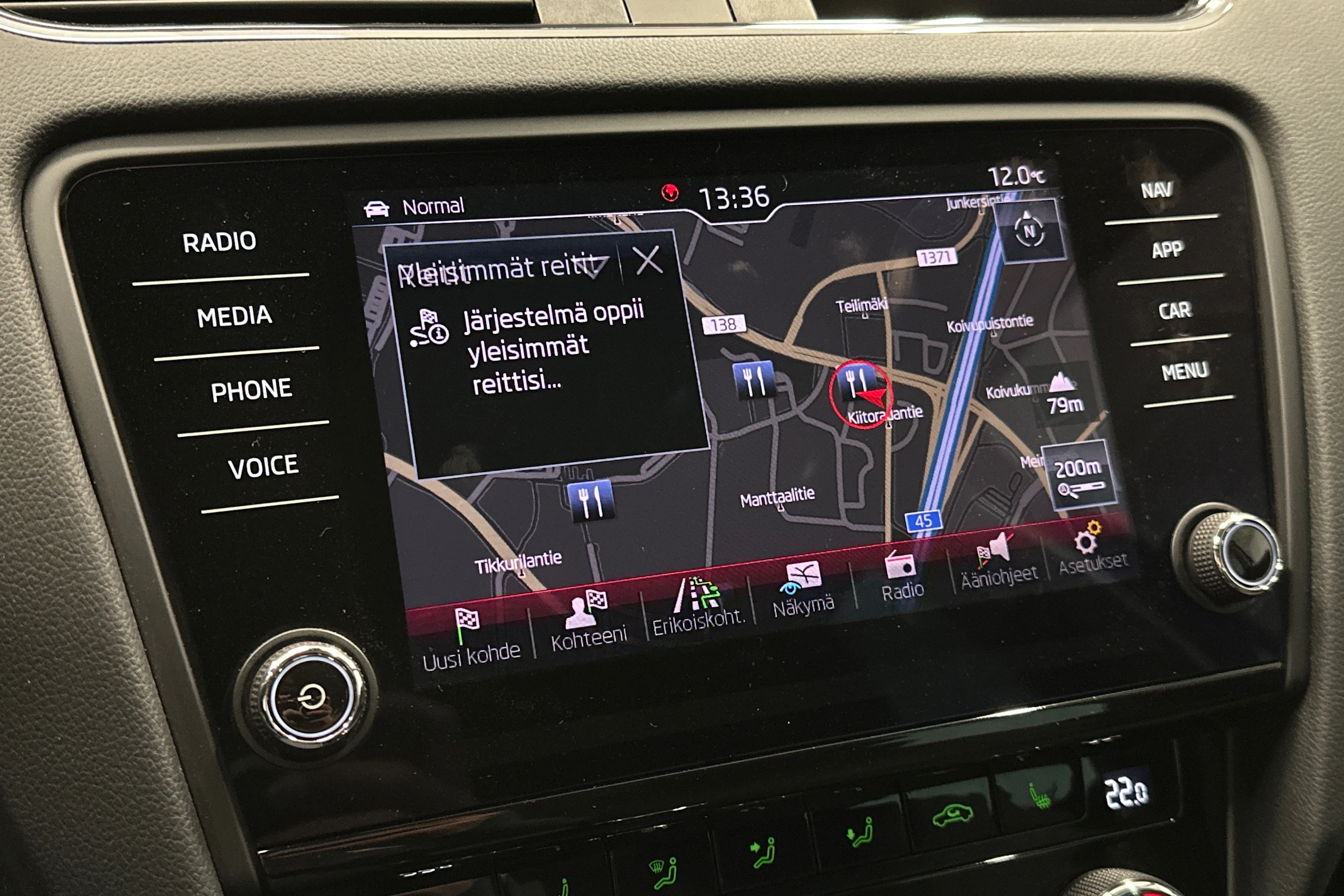 sininen Skoda Octavia 2019 kuva 26.
