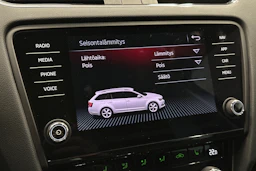 sininen Skoda Octavia 2019 kuva 27.