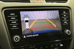 sininen Skoda Octavia 2019 kuva 28.