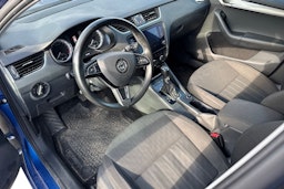 Sininen Skoda OCTAVIA 2019 kuva 3.