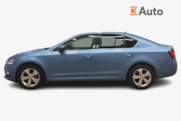 sininen Skoda Octavia 2019 kuva 6.