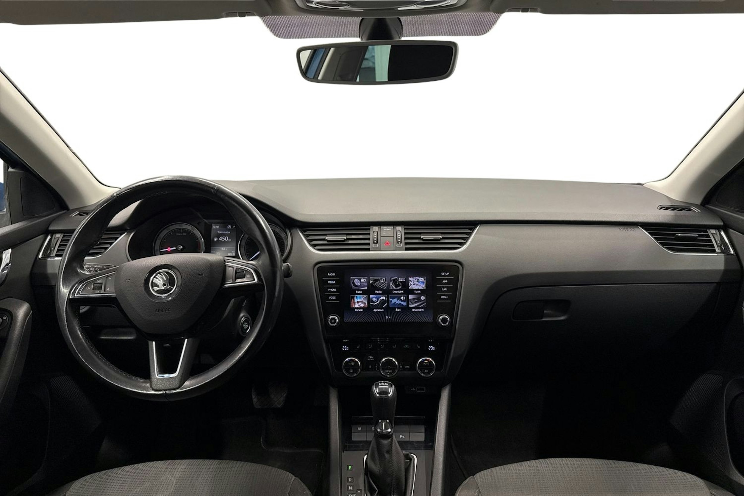 sininen Skoda Octavia 2019 kuva 9.