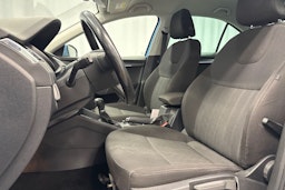 sininen Skoda Octavia 2019 kuva 22.