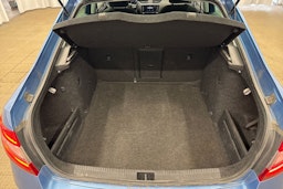 sininen Skoda Octavia 2019 kuva 23.