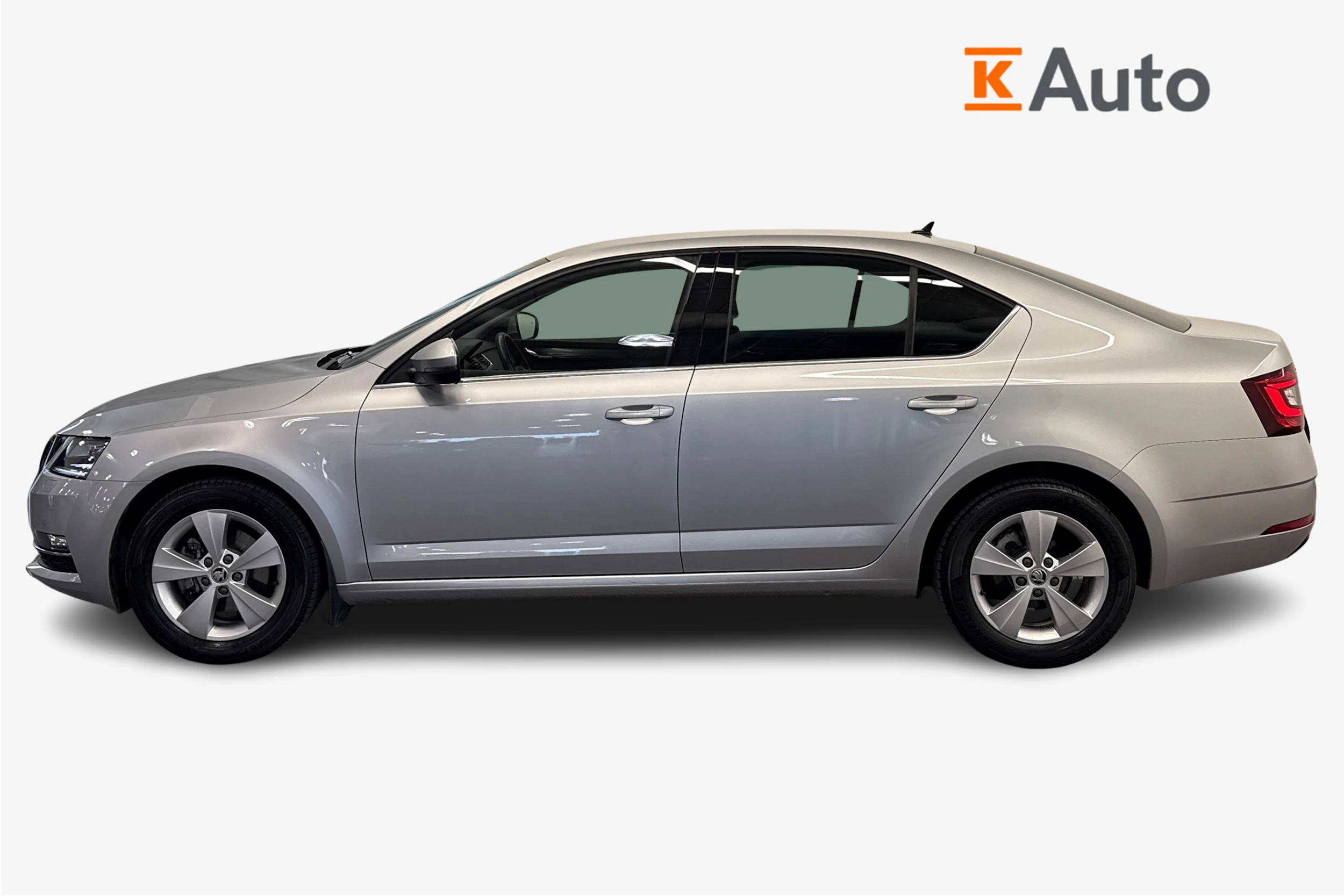 harmaa Skoda Octavia 2019 kuva 7.