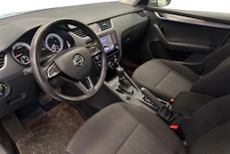harmaa Skoda Octavia 2019 kuva 8.