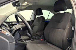 harmaa Skoda Octavia 2019 kuva 15.