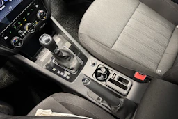 harmaa Skoda Octavia 2019 kuva 23.
