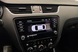 harmaa Skoda Octavia 2019 kuva 28.