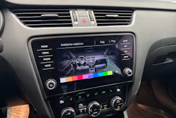 harmaa Skoda Octavia 2019 kuva 33.