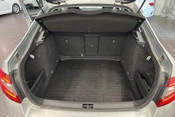 harmaa Skoda Octavia 2019 kuva 35.