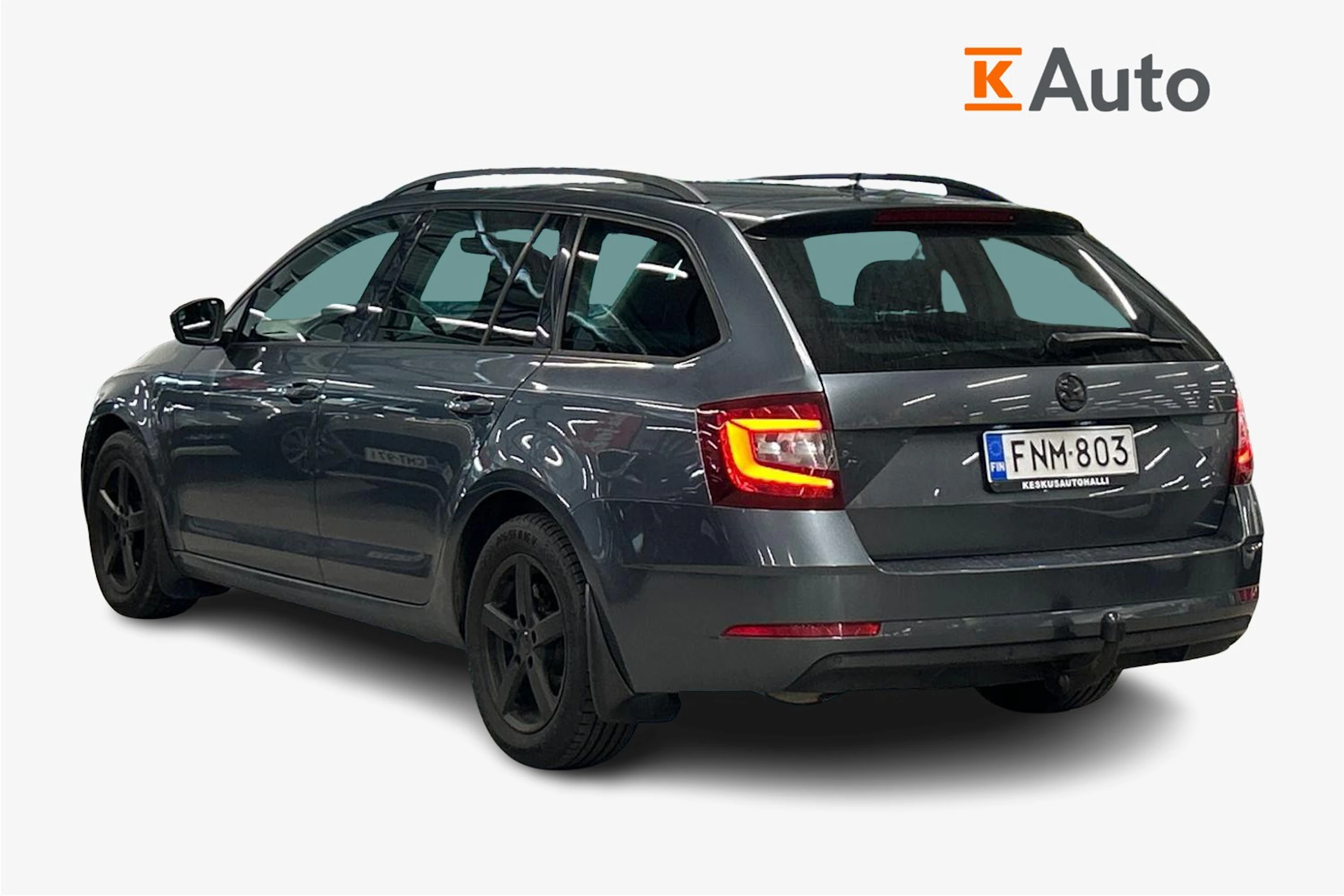 harmaa Skoda Octavia 2018 kuva 2.